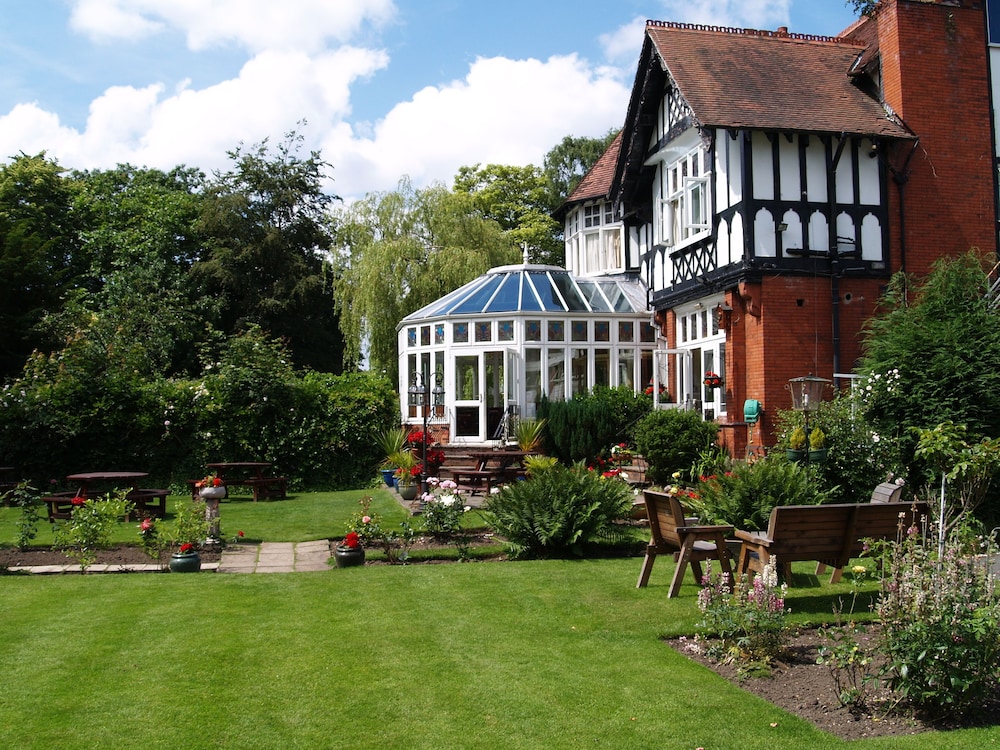 Normanhurst Hotel 39/50