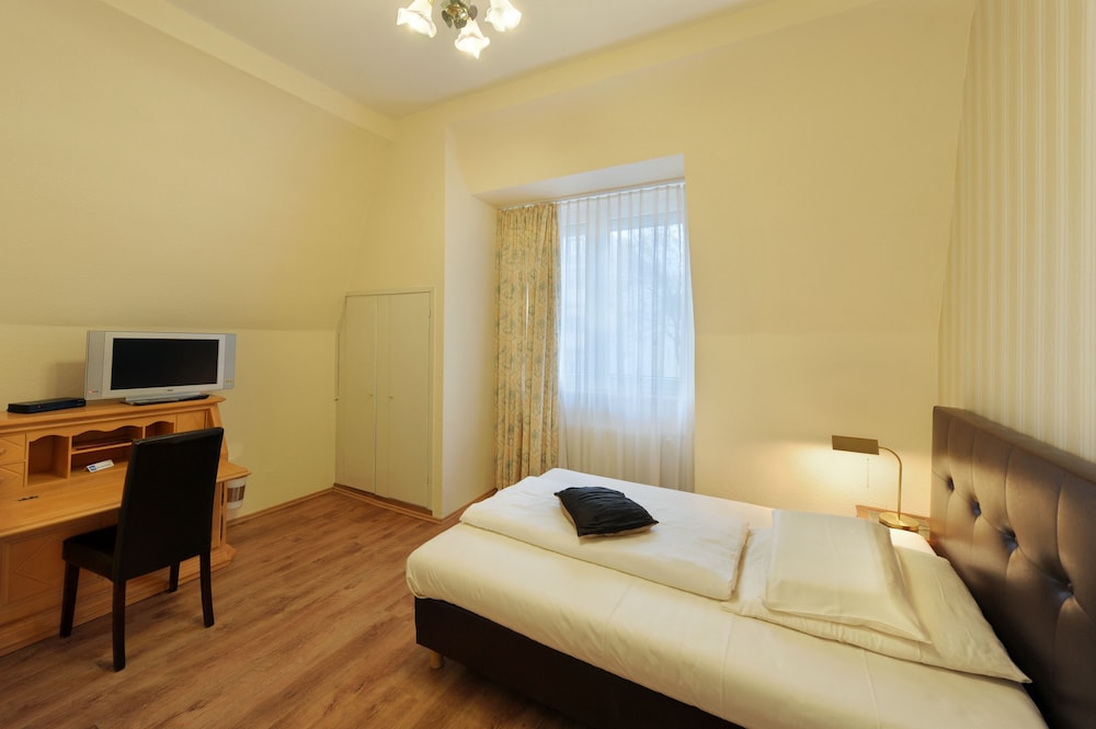Fair Hotel Villa Diana Westend 33/65