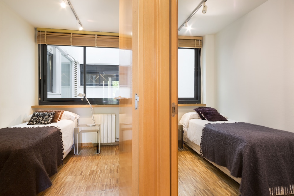 My Space Barcelona Executive Apartments 13/50