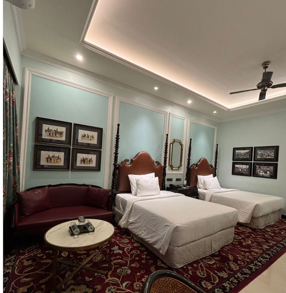 MAYFAIR Tea Resort 11/50