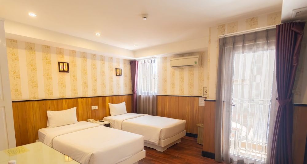 Golden Rain 2 Hotel 21/96