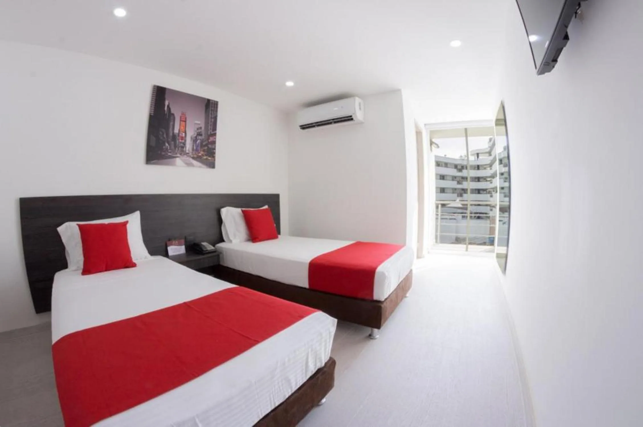 Hotel Massay 3/10