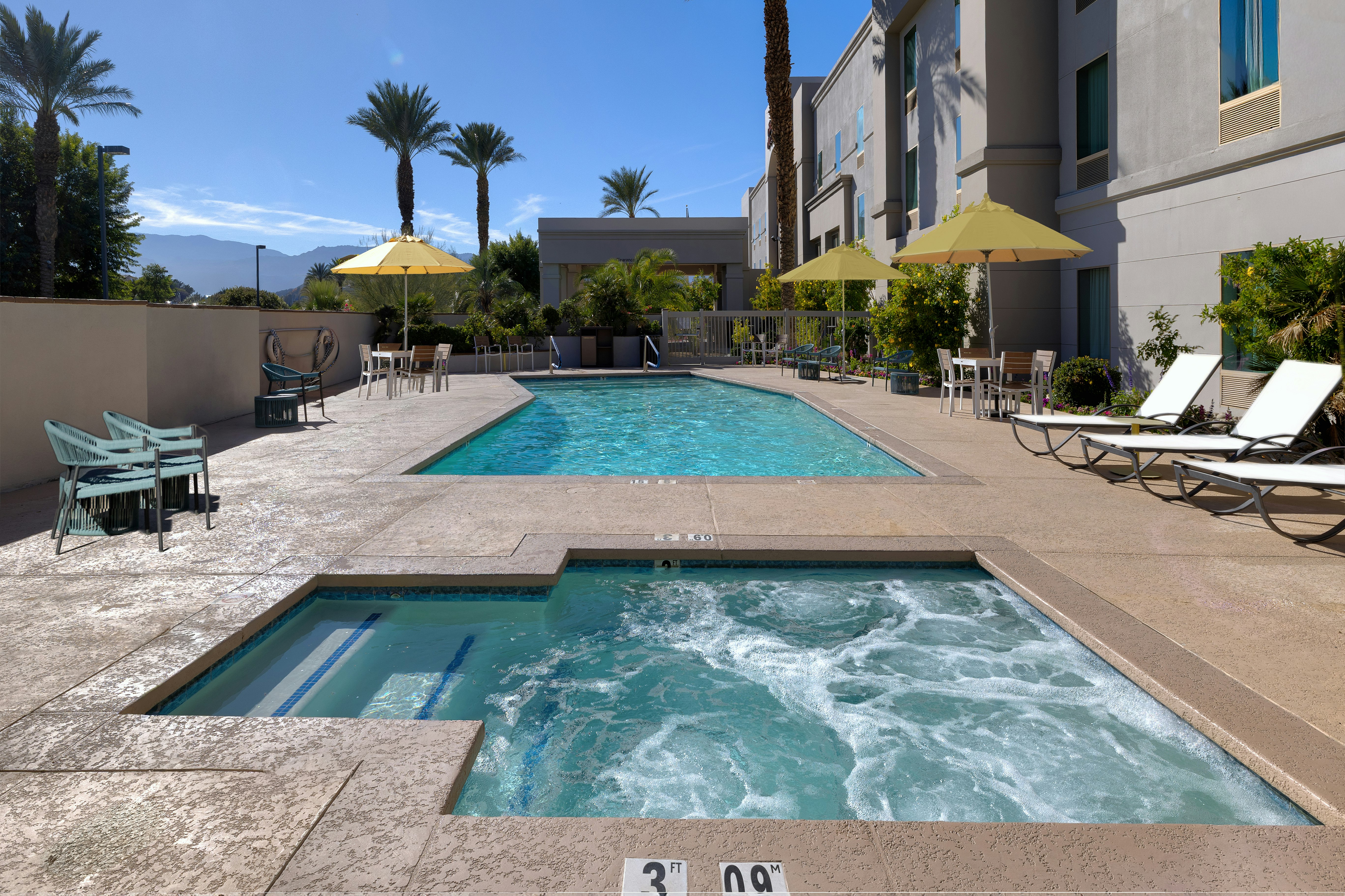 Hampton Inn & Suites Palm Desert 64/64