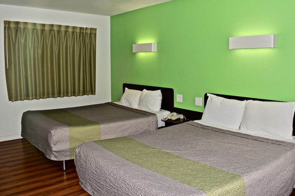 Motel6 Barstow, CA 29/57