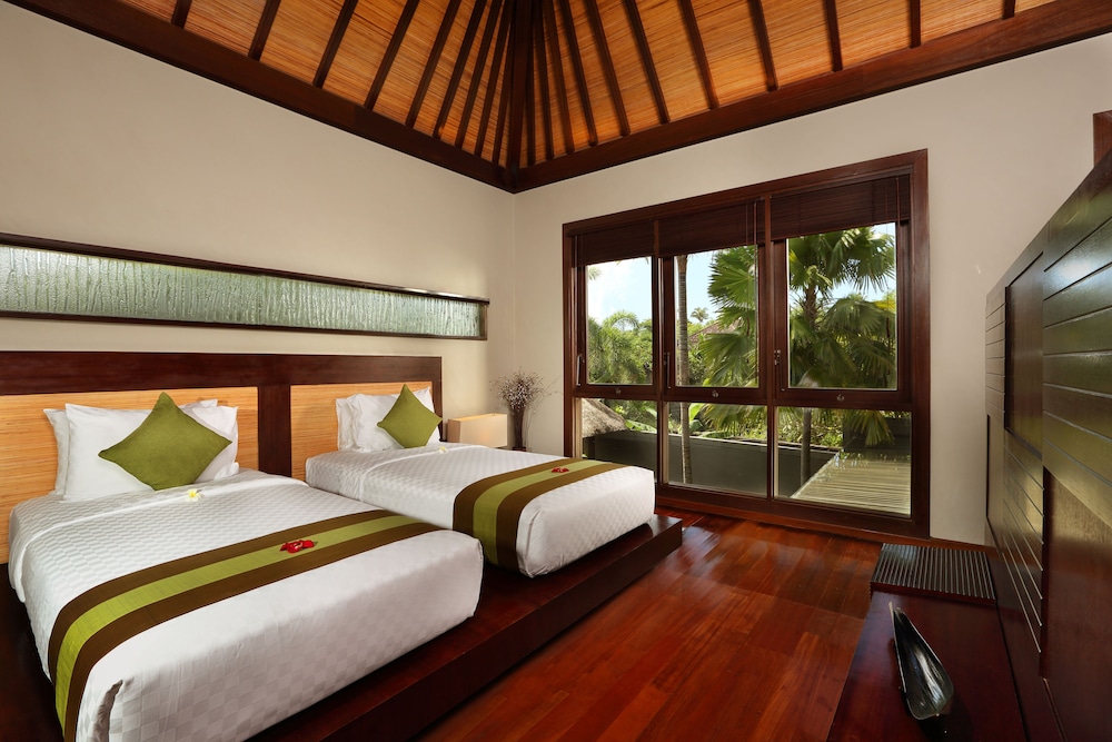 2 BEDROOMS, VILLA, PRIVATE POOL