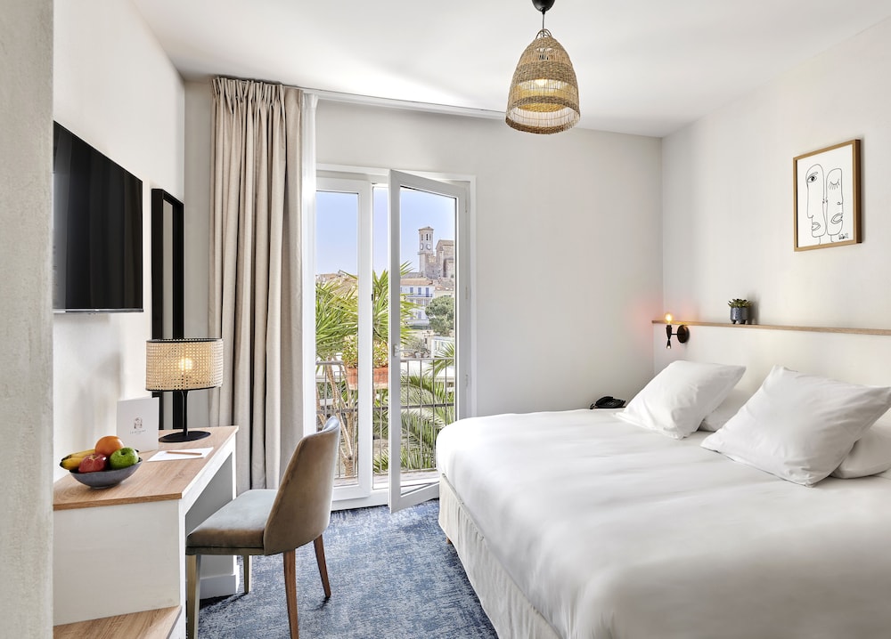 JUNIOR SUITE, SUPERIOR
