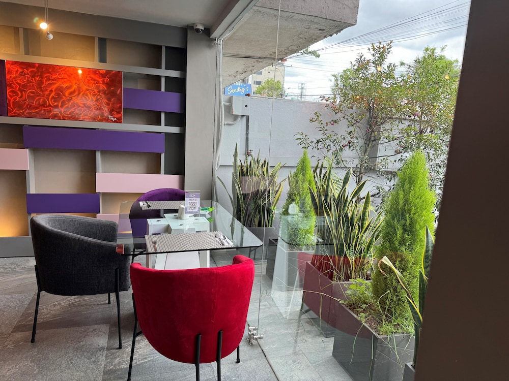 RIONE HOTEL BOUTIQUE 50/54