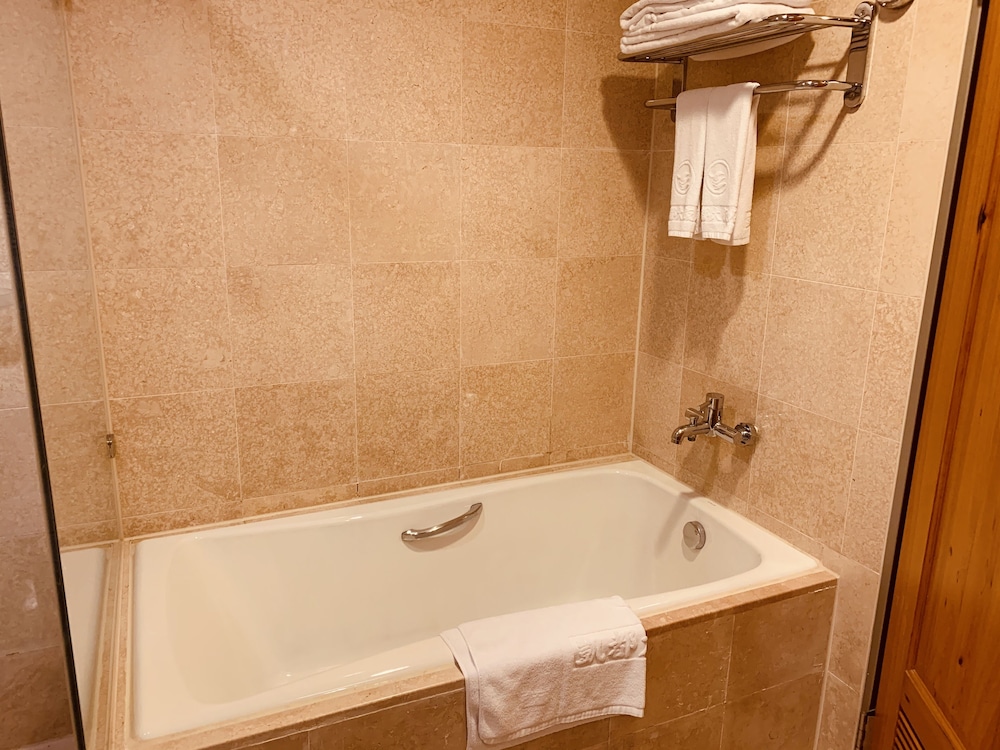 Kai Du Hotel 8/41