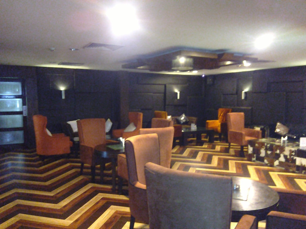 Hotel Saurabh Candy By Peppermint 36/39