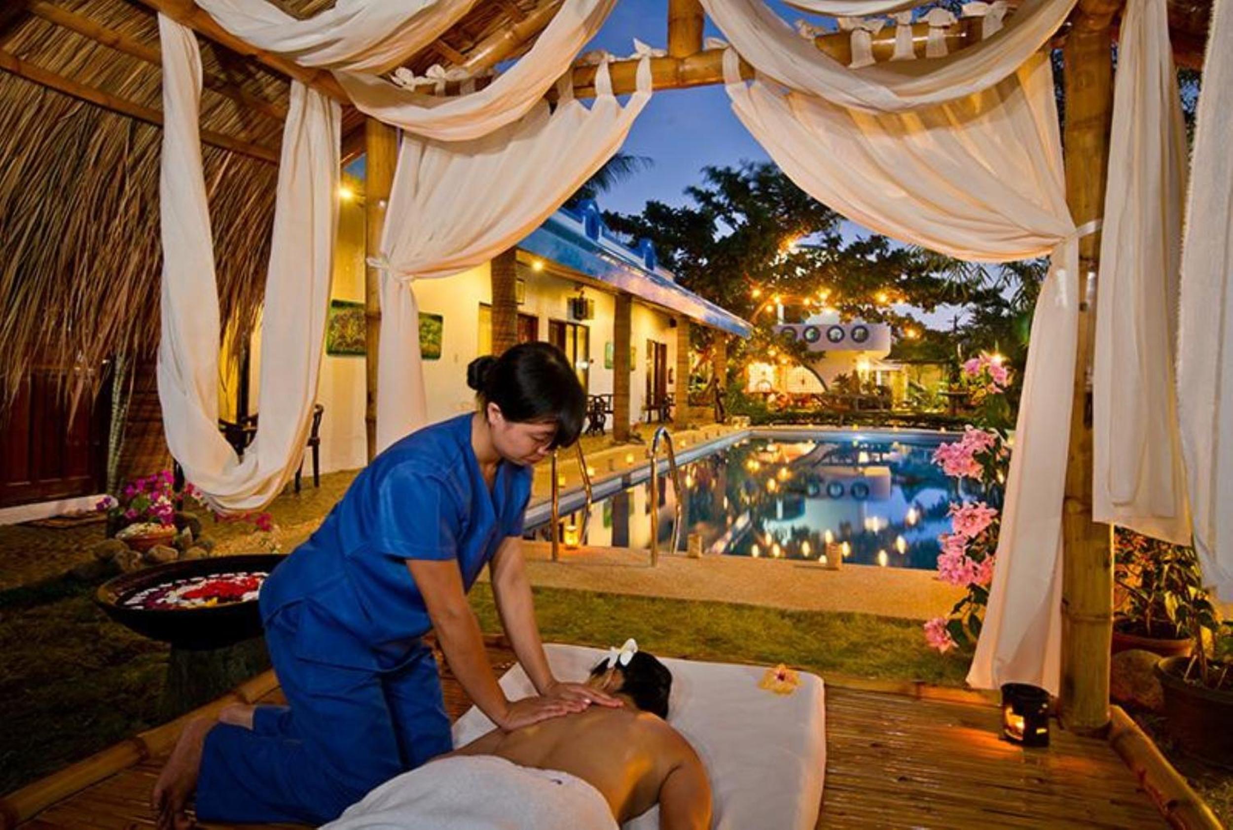 swimming pool spa