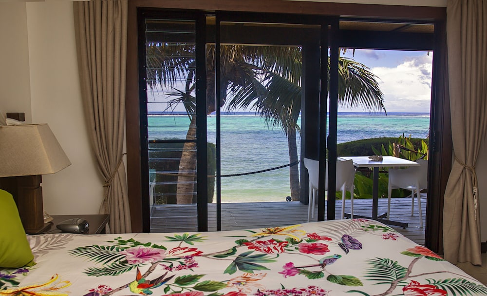 Rendezvous Villas 6/17