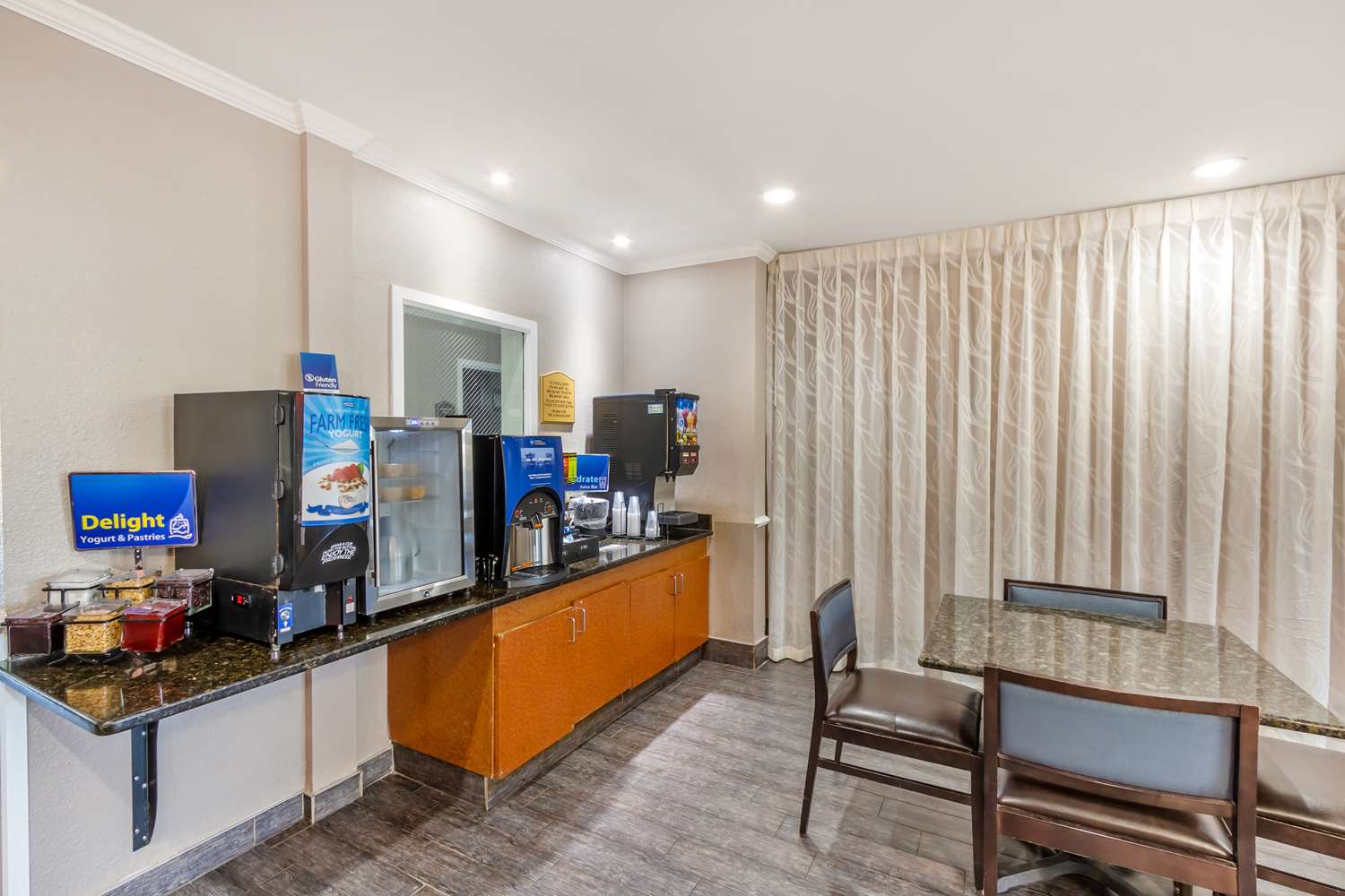 Comfort Inn & Suites North Charleston Northwoods 3/14