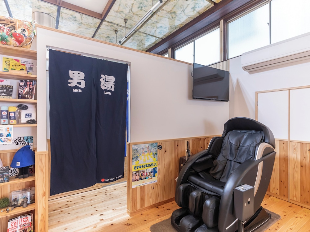 Business Hotel Kaga 40/50