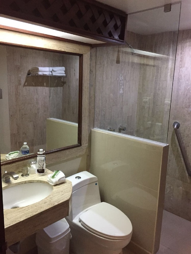 Hotel Plaza Kokai Cancun 65/65