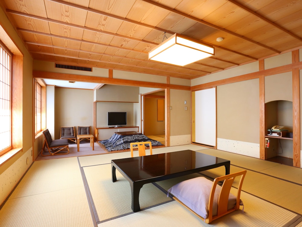 Ryokan Sakaya 30/50