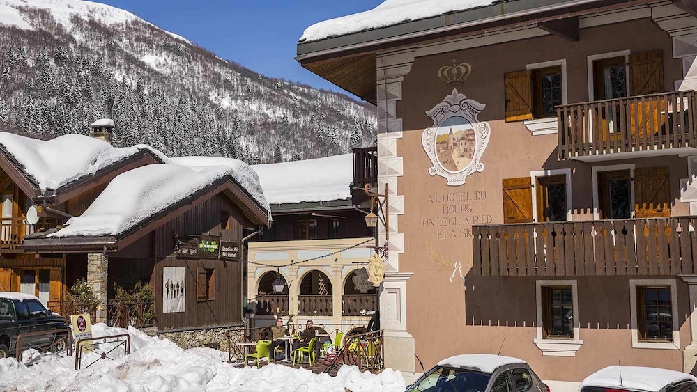 Hotel du Bourg 4/50