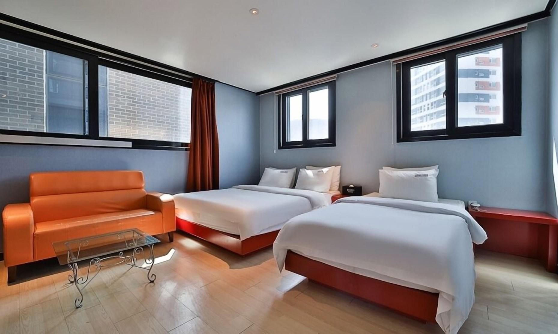 Room, 1 Double and 1 Single Bed, No Parking