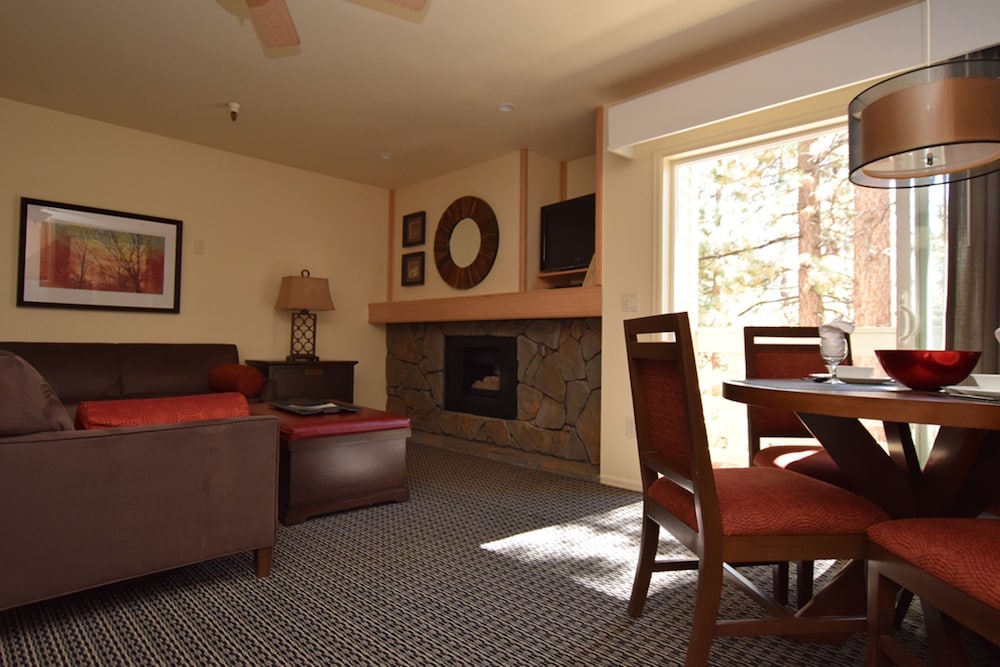 Getaways At the Lodge At Kingsbury Crossing 15/47