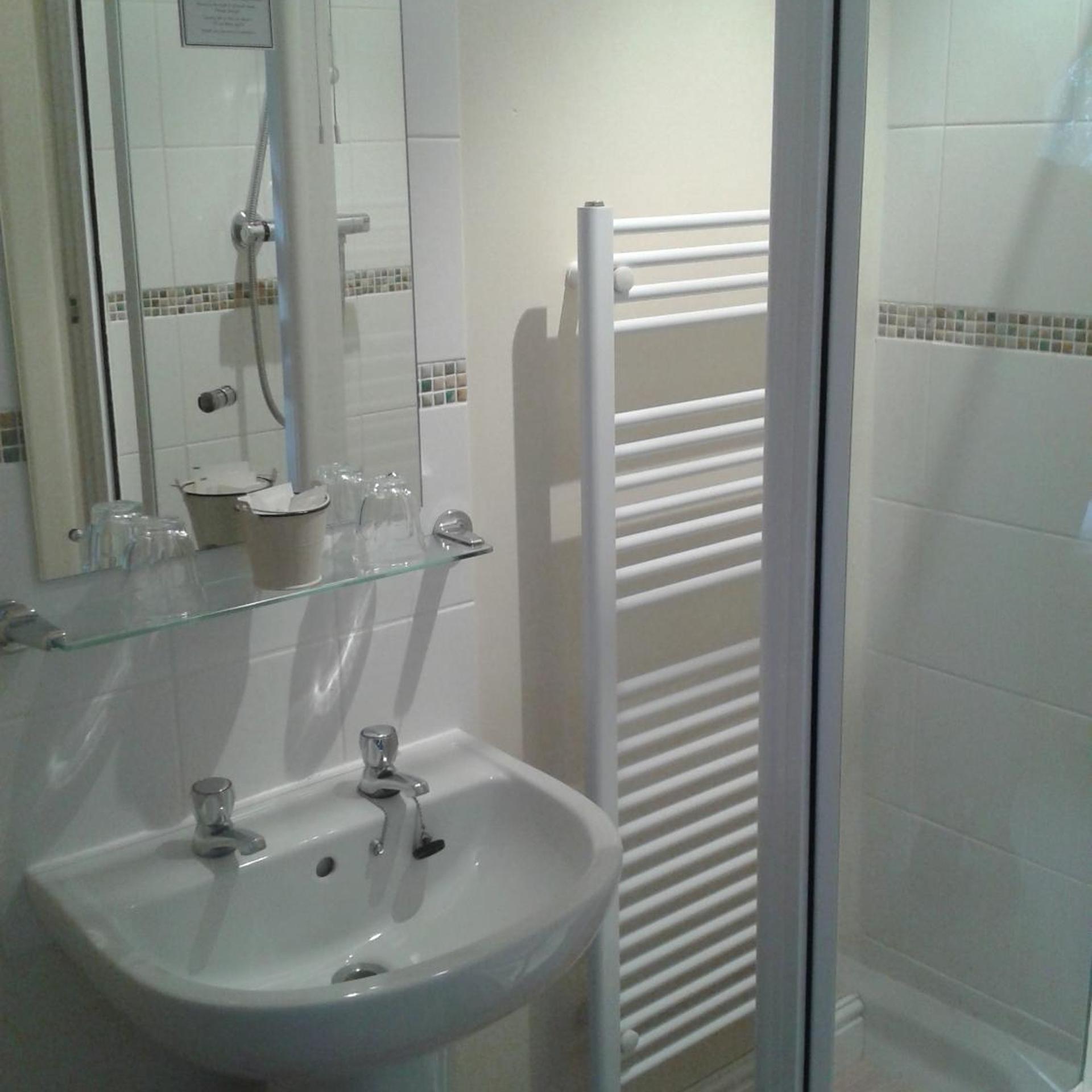 Cottage Lea's Country Hotel & Restaurant 31/32
