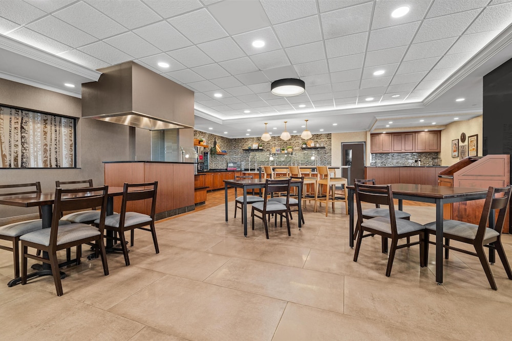 Drury Inn and Suites Creve Coeur St Louis 27/43