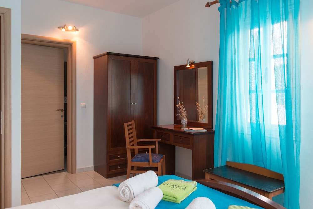 Edem Hotel Apartments 45/72