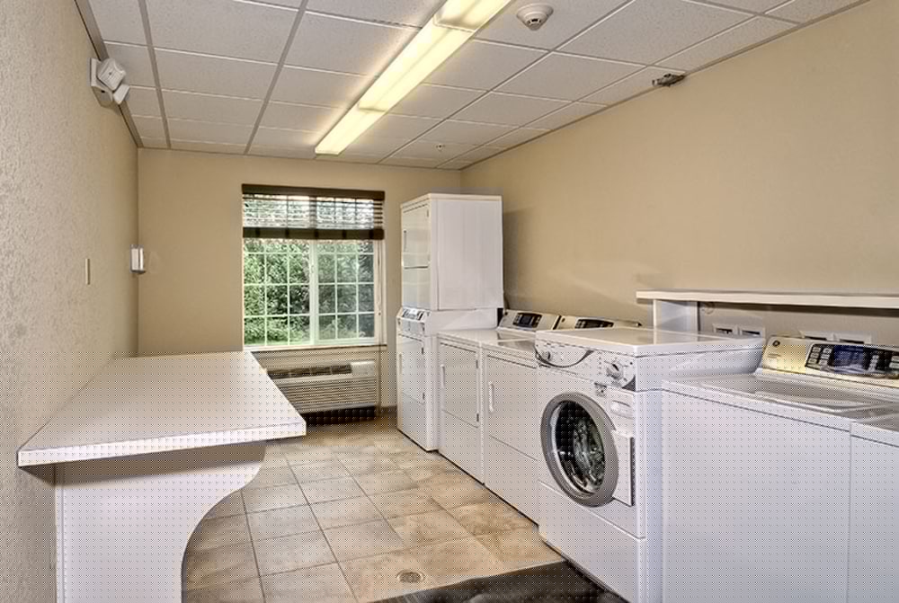 Candlewood Suites Burlington 17/33
