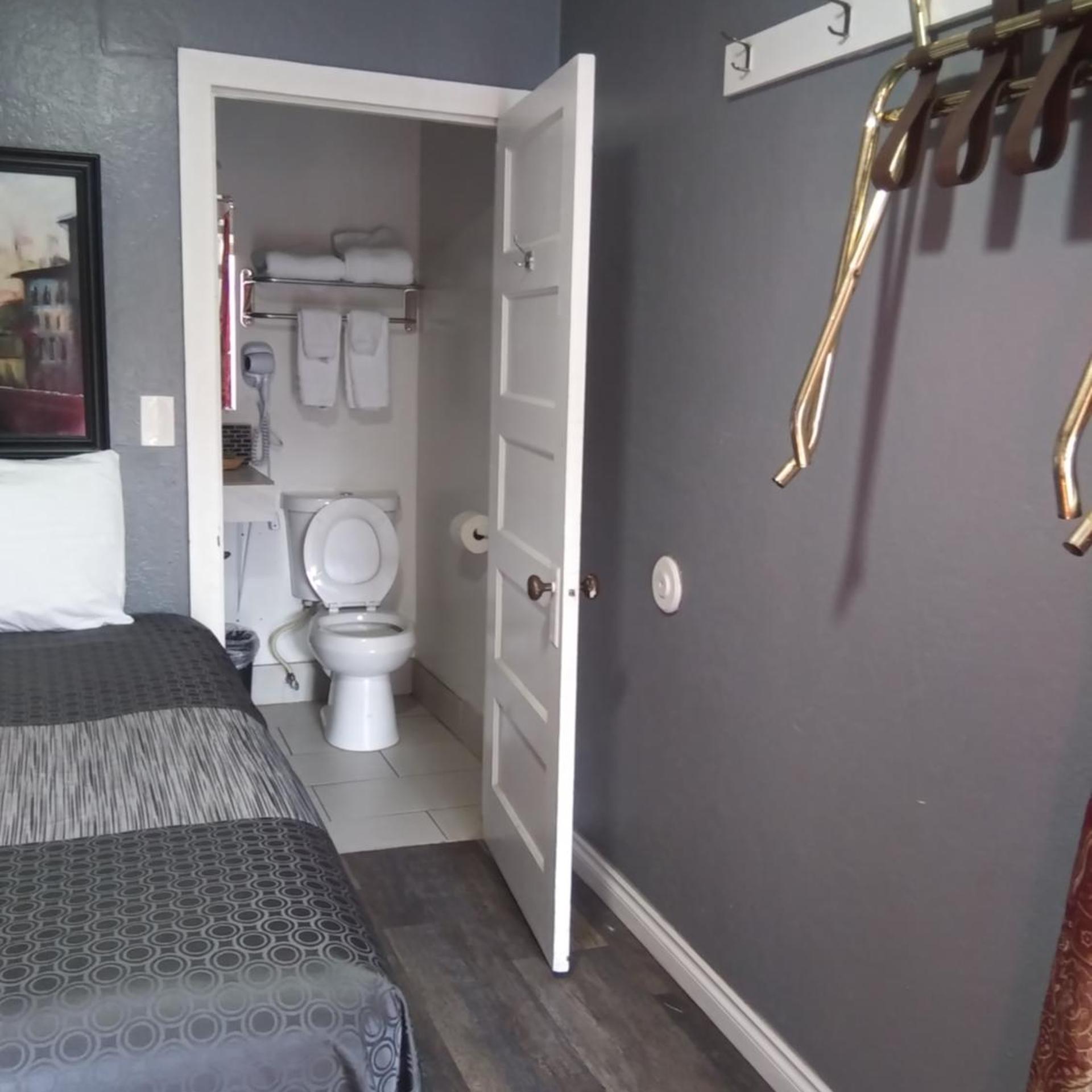 Modoc Inn 38/41