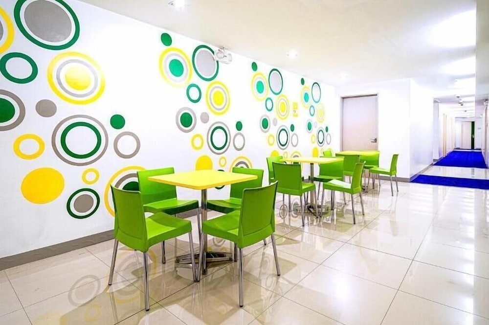 Go Hotels Ortigas Center 54/68