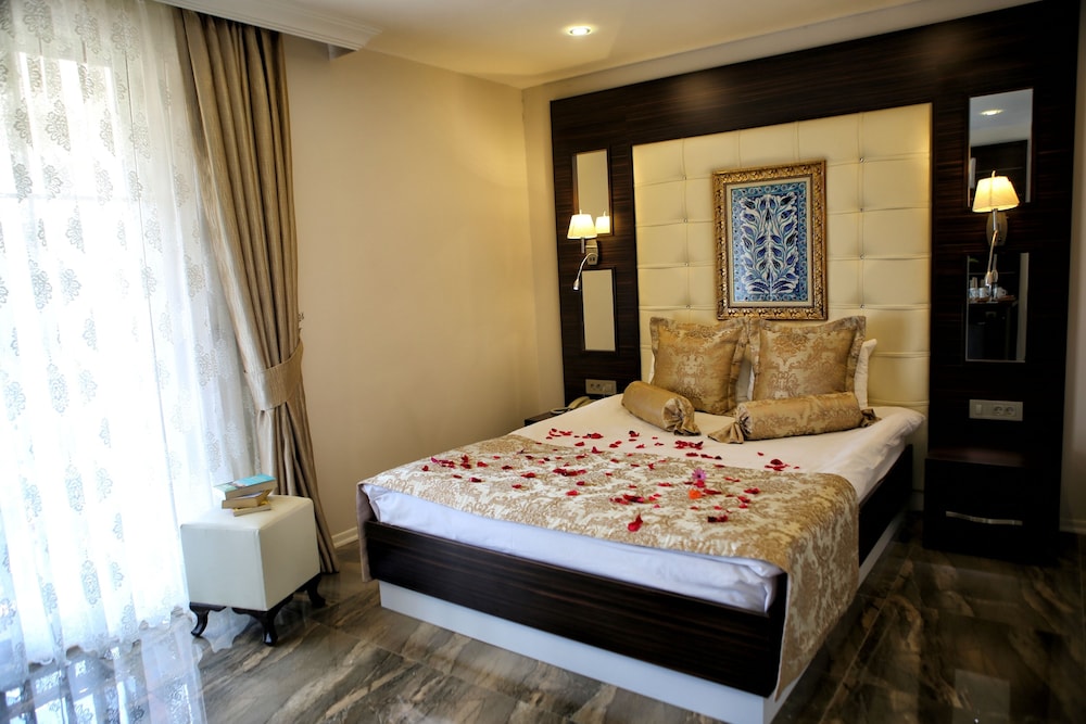 Venus Suite Hotel 25/50
