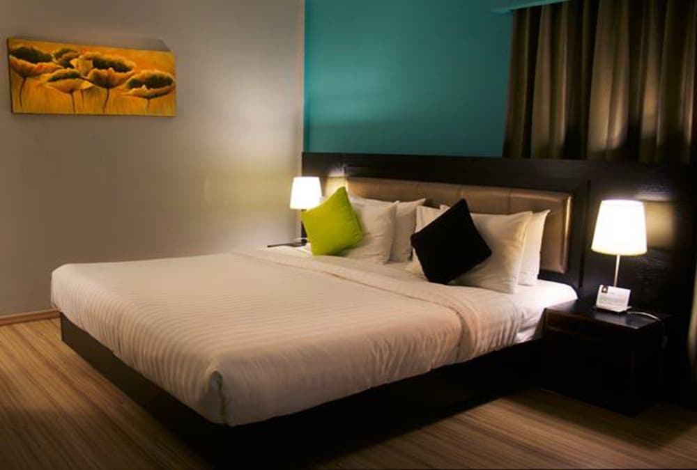 Hotel Brunei 7/43