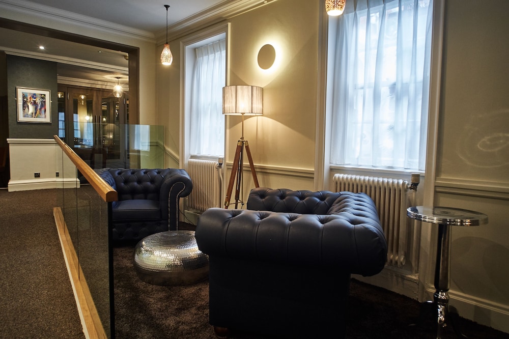 Chequers Hotel 30/58