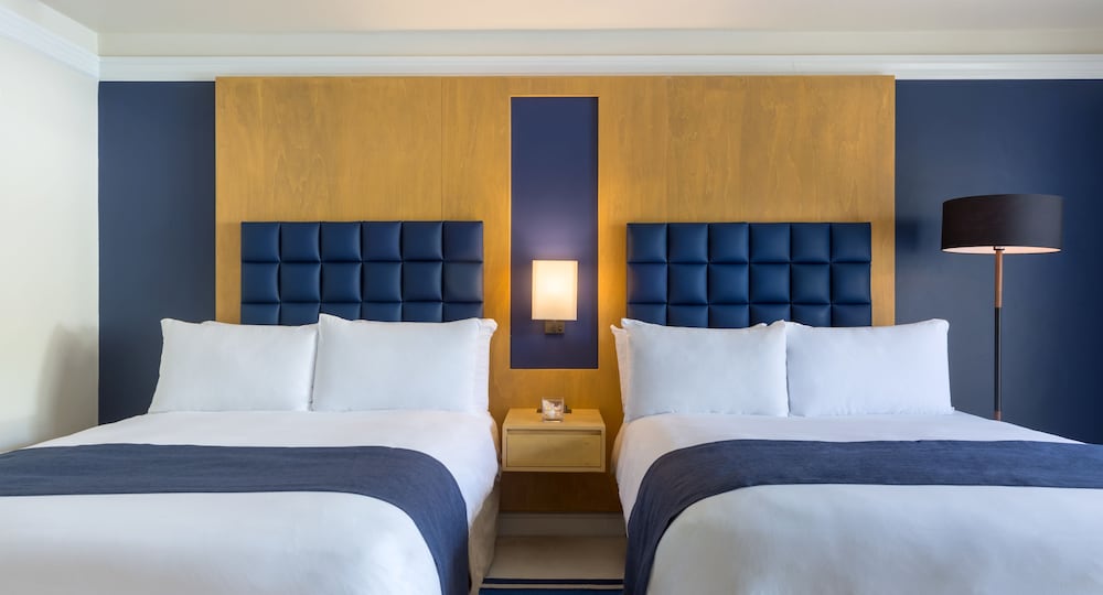 ROOM, 2 QUEEN BEDS