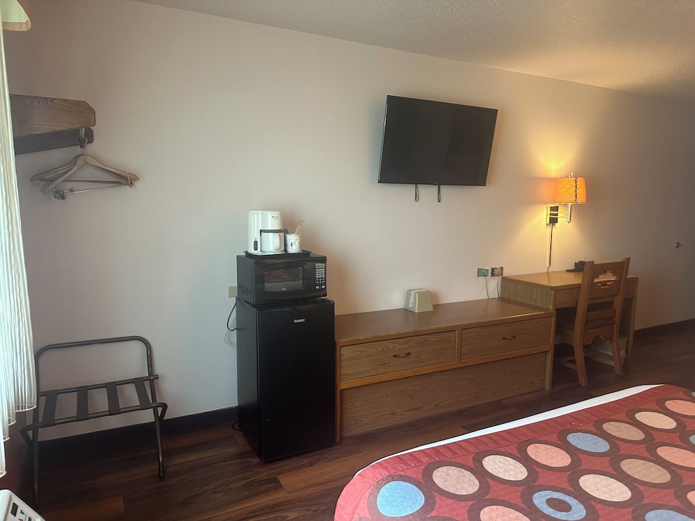Super 8 by Wyndham Las Vegas 19/26