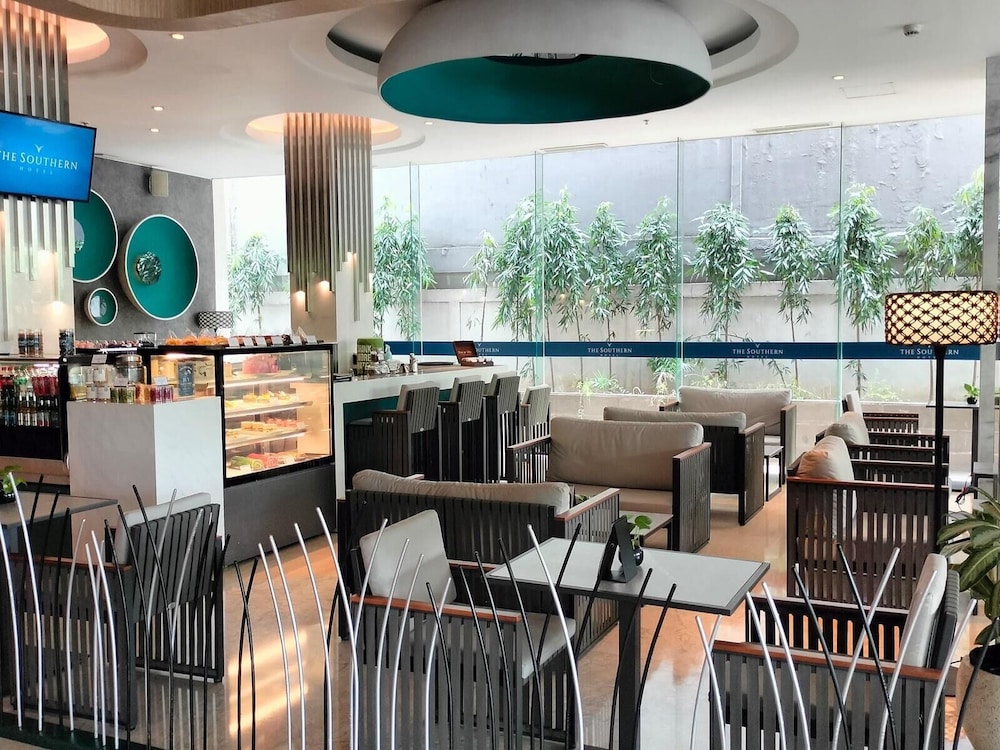 The Southern Hotel Surabaya 29/50