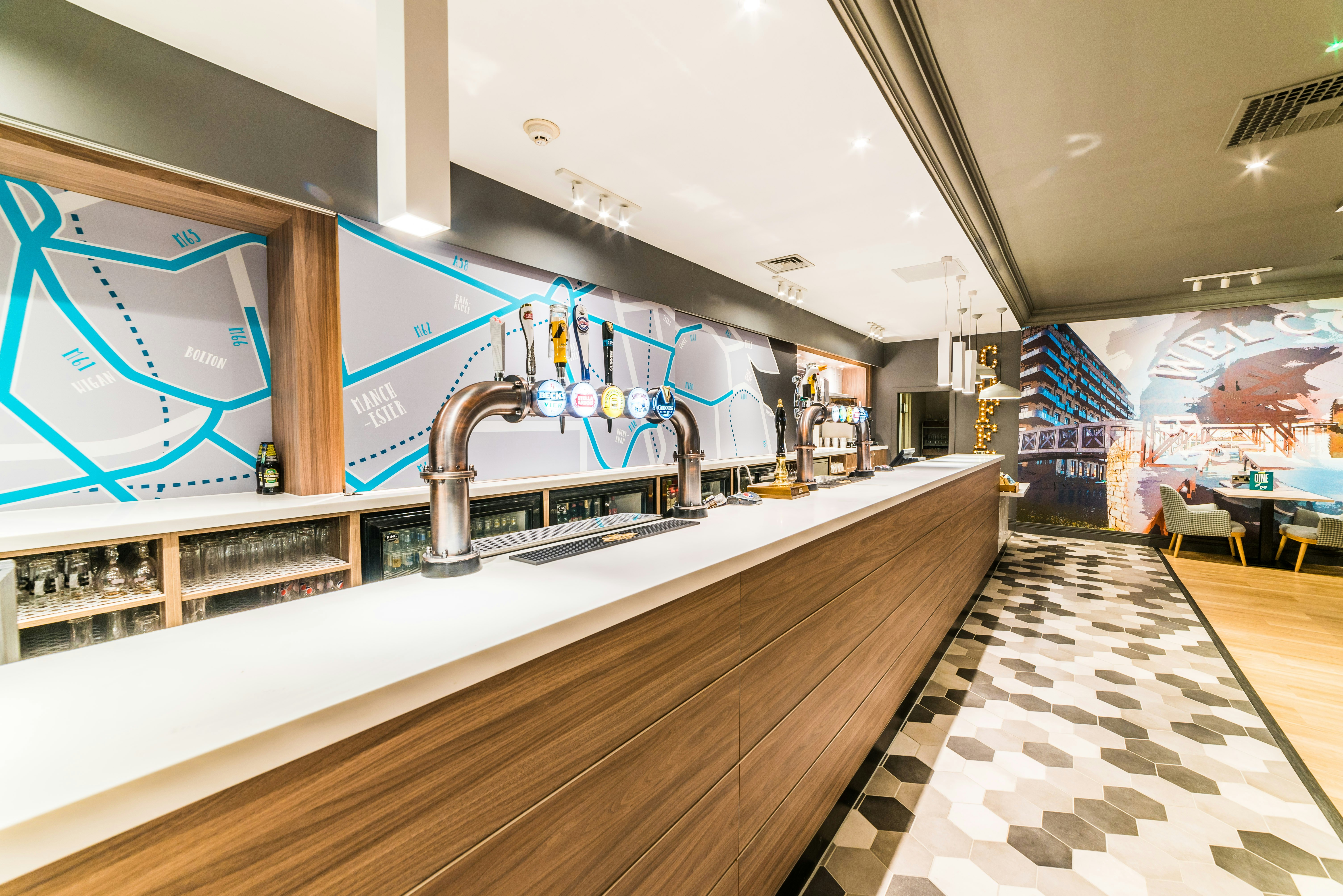 HOLIDAY INN LEEDS BRIGHOUSE 10/50
