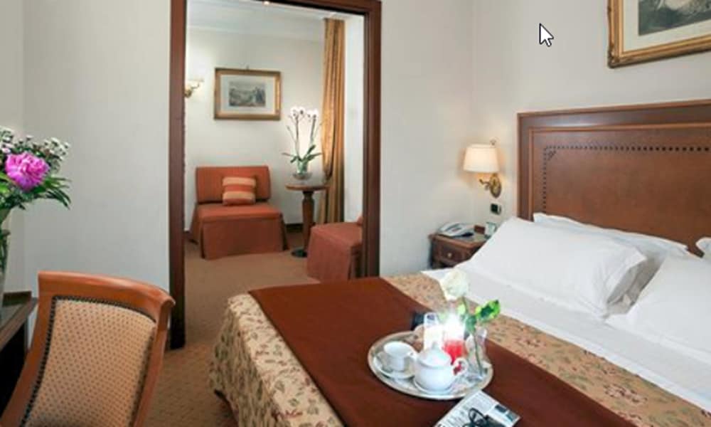 Pinewood Hotel Rome 15/70