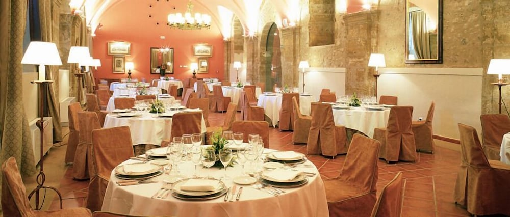 Parador de Santo Domingo Bernardo de Fresneda 28/38