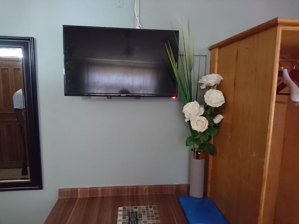 The Golden Apple Guest House 28/74