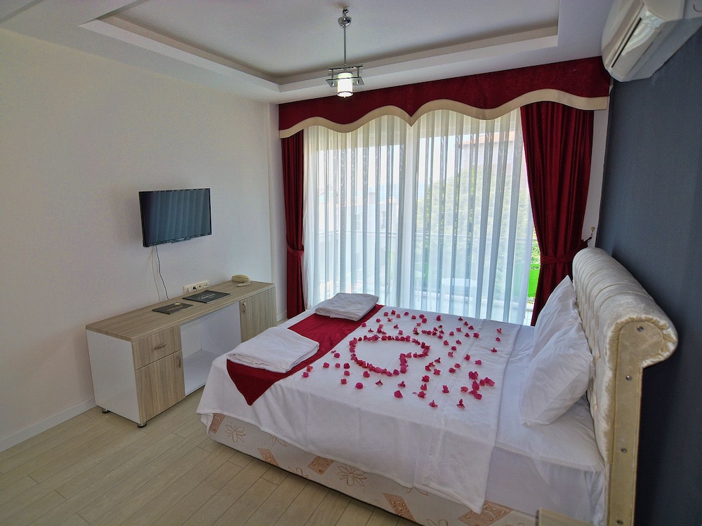 Airport Gulluk Hotel 6/17