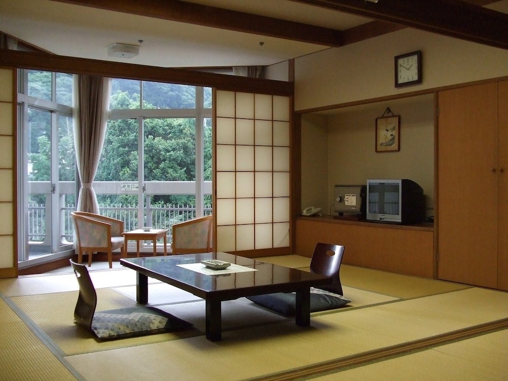 Itoen Hotel Shikisai 37/49