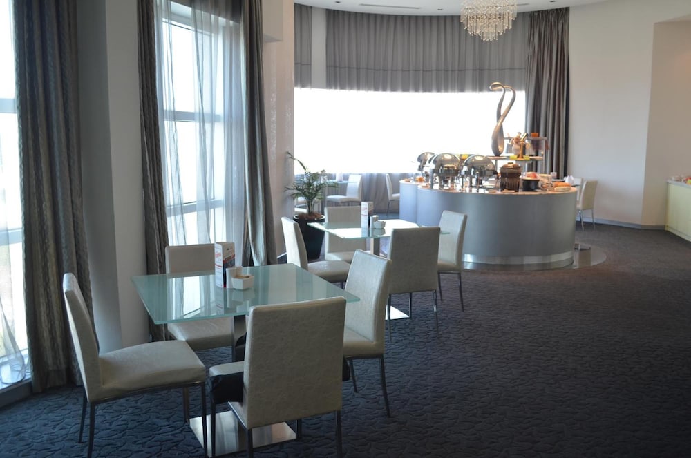 Premiere Hotel Klang 45/50