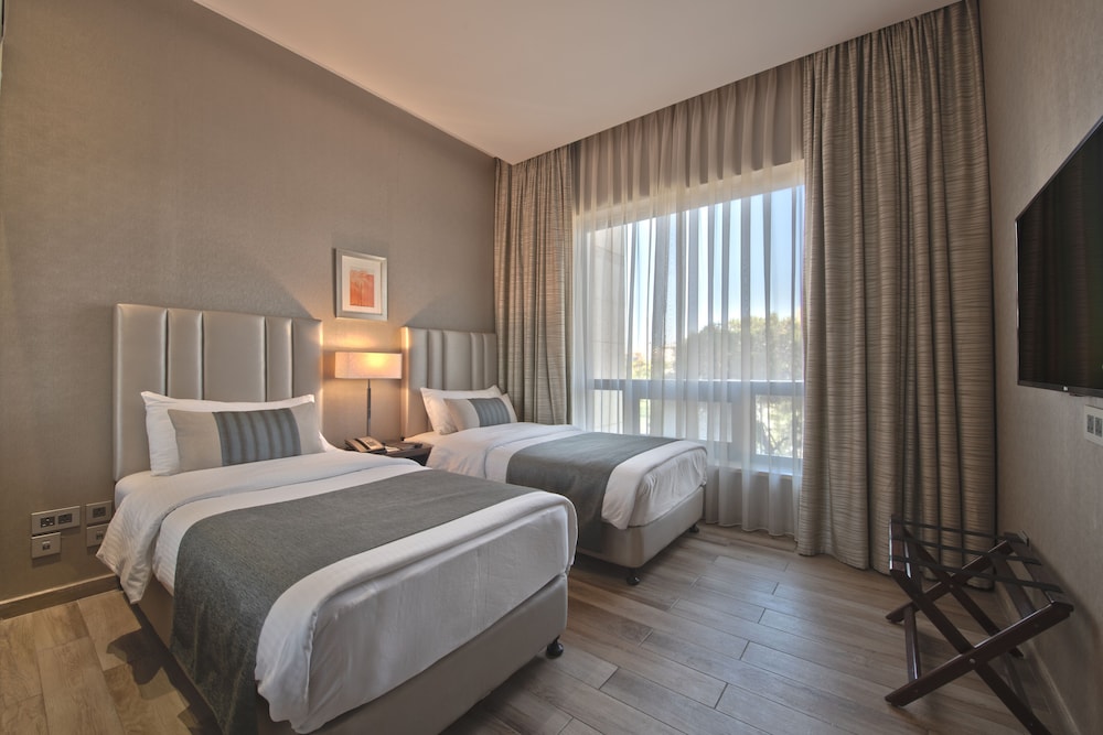 The House Boutique Suites 9/68