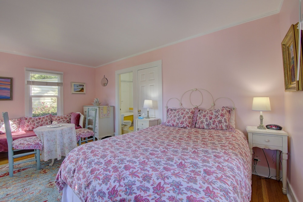 Secret Garden Inn 20/73