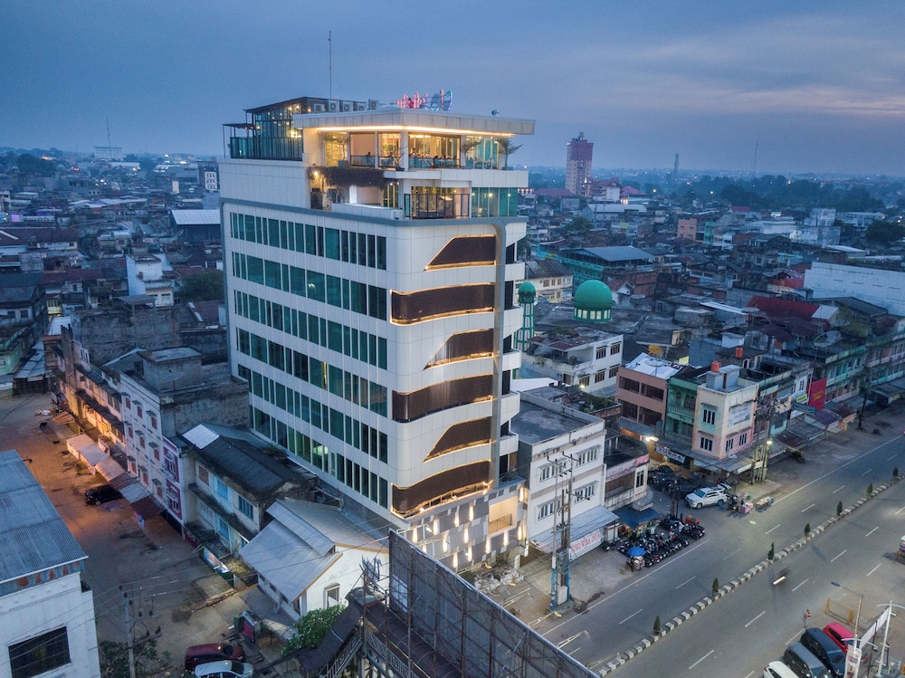Infinity Hotel 3/42