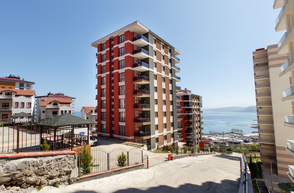 North Pearl Residence 5/21