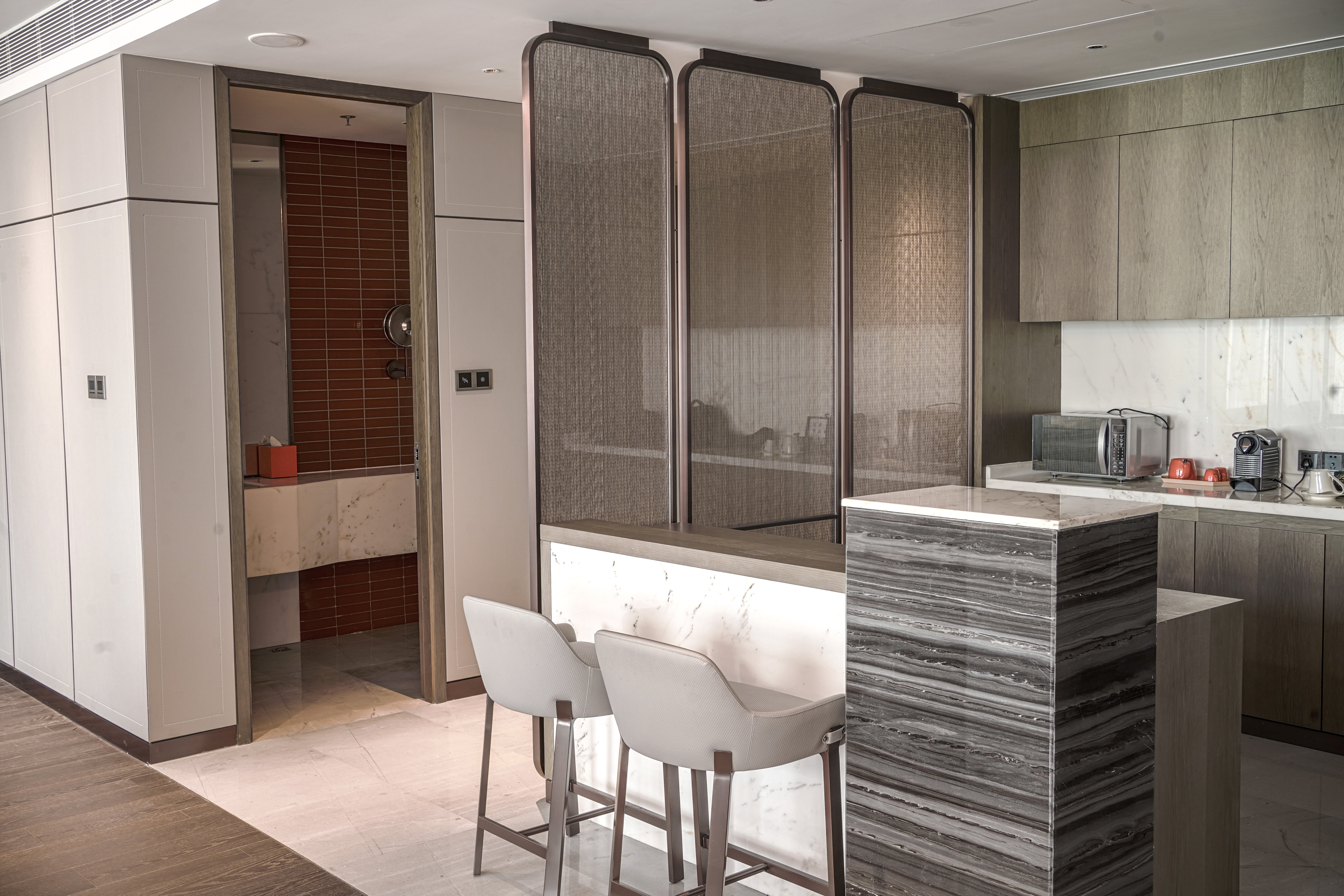 Crowne Plaza Qingdao Jinshui 55/84