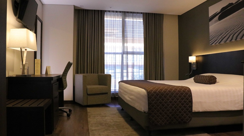 Hotel Rennova 32/70
