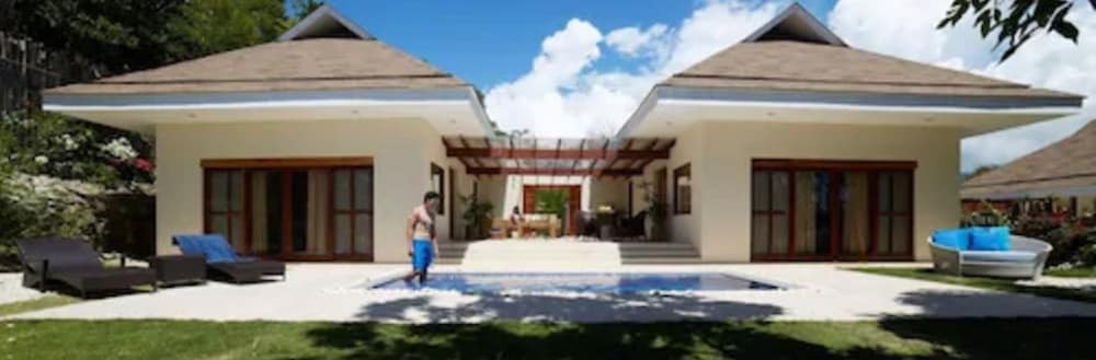 Bluewater Sumilon Island Resort 6/50