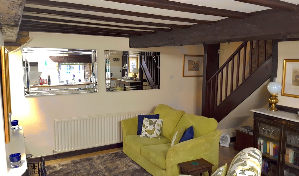 River Nene Cottages 27/50