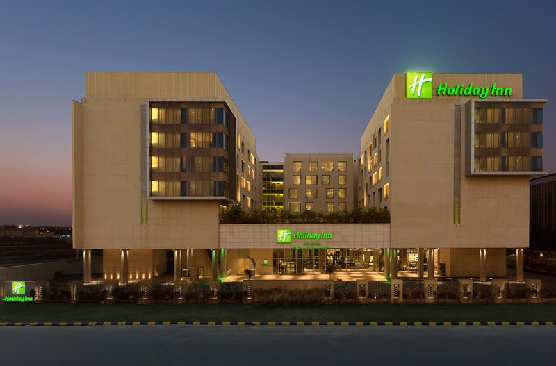 Holiday Inn New Delhi Aerocity by IHG 9/79
